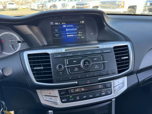 Used 2013 Honda Accord LX image 24