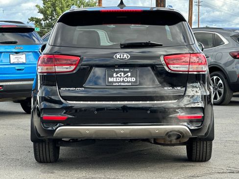 Used 2017 Kia Sorento SX AWD/4WD image 5