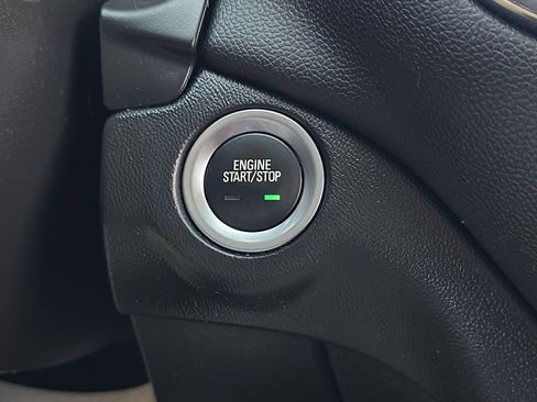 Used 2019 Chevrolet Equinox LT w/ Sun & Navigation Package FWD image 30