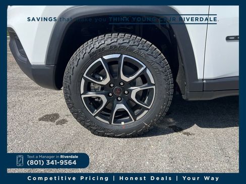 New 2026 Jeep Compass Trailhawk image 23