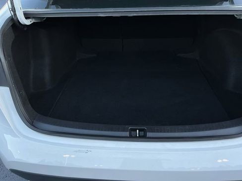 Used 2021 Toyota Corolla LE image 19