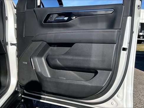 Used 2025 Chevrolet Tahoe RST w/ Comfort Package image 19