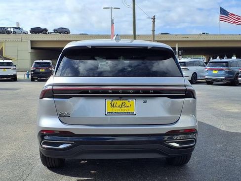 New 2026 Lincoln Nautilus Premier image 5