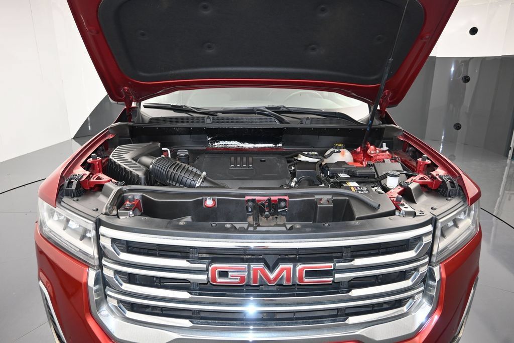 Certified 2023 GMC Acadia SLT FWD image 30