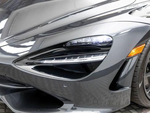 New 2026 McLaren 750S Spider RWD image 39