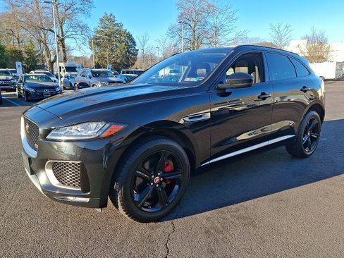 Used 2018 Jaguar F-PACE S image 3
