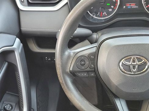 Used 2022 Toyota RAV4 XLE image 12