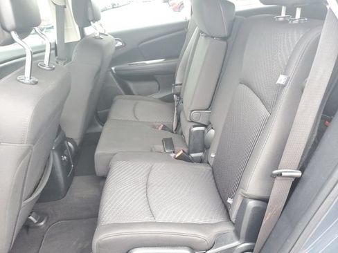 Used 2018 Dodge Journey SXT w/ Connectivity Group FWD image 14