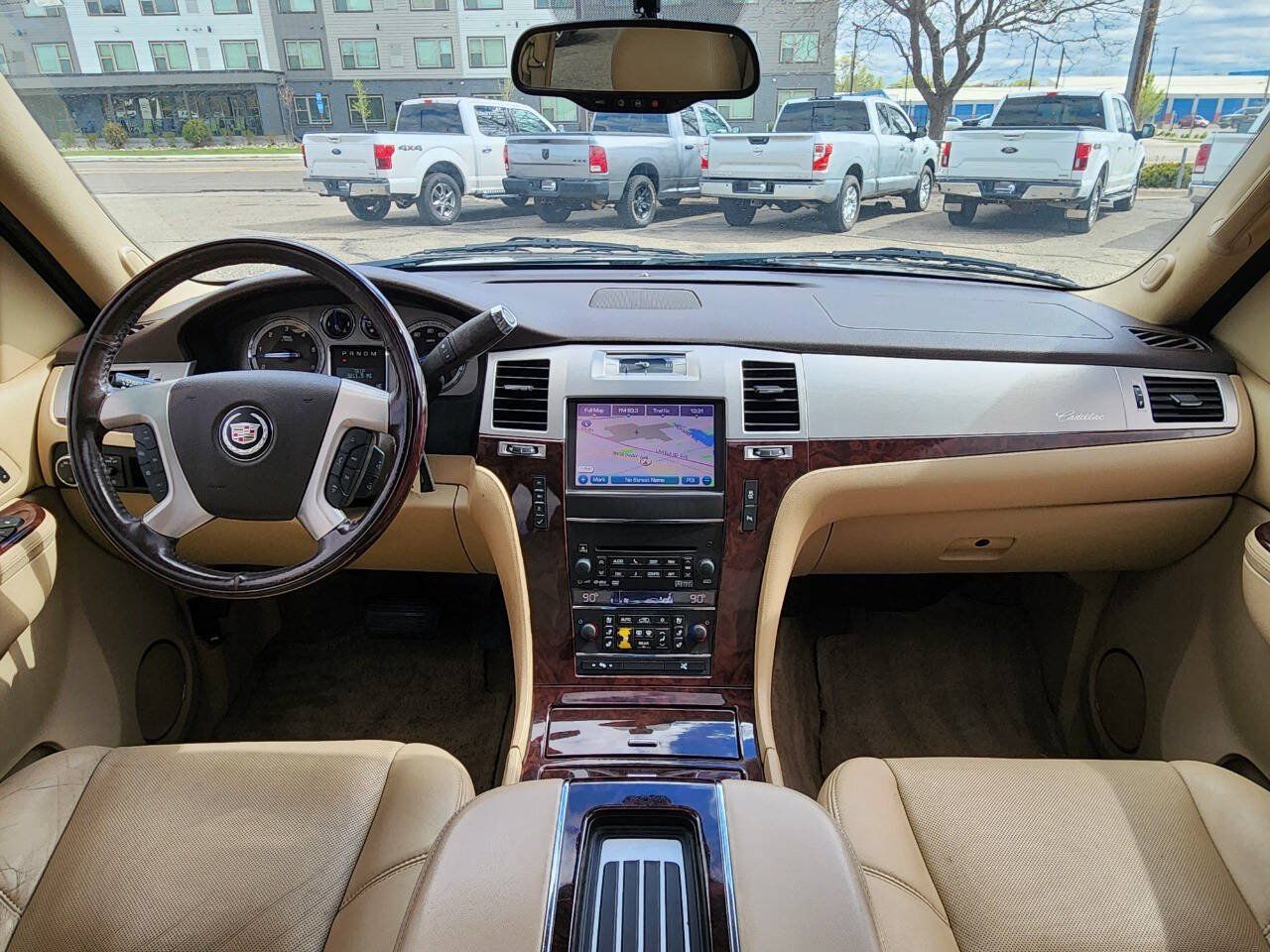 Used 2013 Cadillac Escalade Premium AWD/4WD image 3