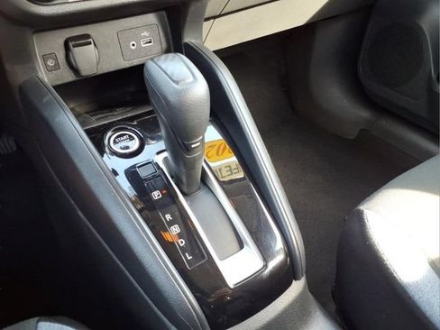 Used 2025 Nissan Versa SV FWD image 20