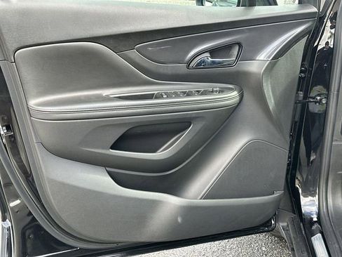 Used 2022 Buick Encore Preferred w/ Safety Package image 19