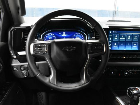 Used 2025 Chevrolet Silverado 1500 LT Trail Boss w/ Convenience Package II image 7