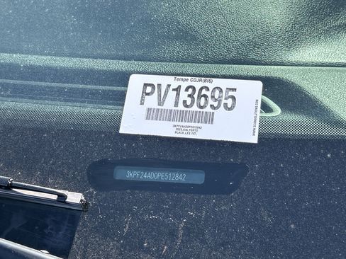 Certified 2023 Kia Forte LXS w/ LXS Technology Package image 31