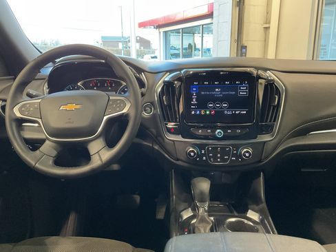 Used 2023 Chevrolet Traverse LT image 35