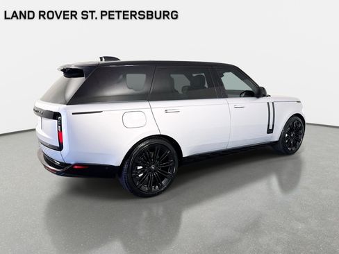 Used 2023 Land Rover Range Rover Long Wheelbase SE AWD/4WD image 5
