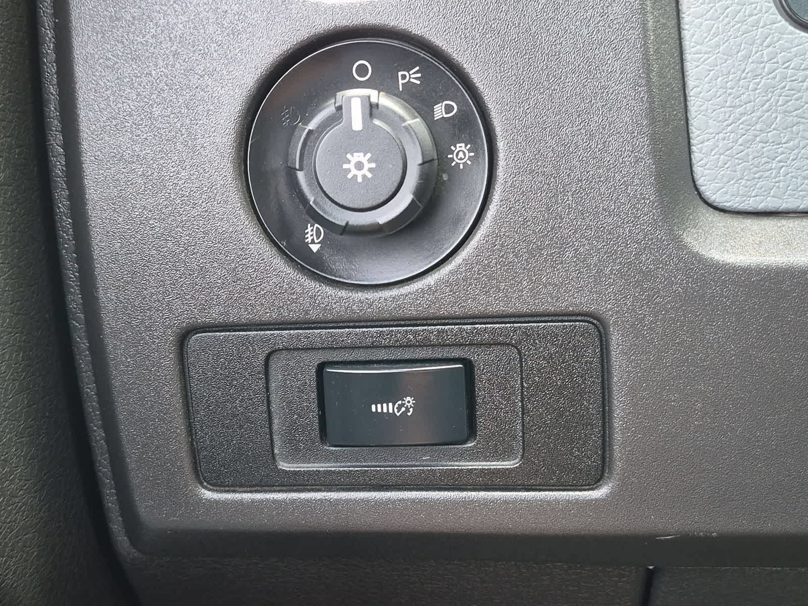 Used 2012 Ford F150 XLT w/ XLT Chrome Pkg AWD/4WD image 26