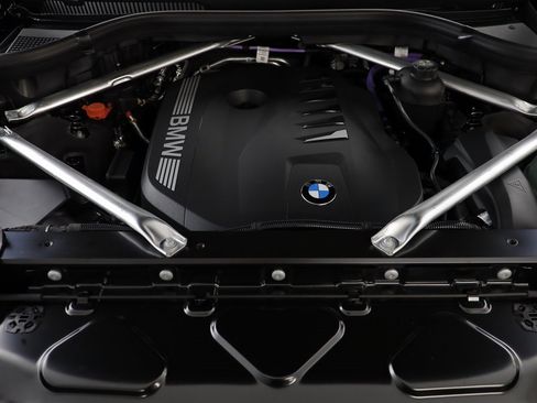 New 2026 BMW X7 xDrive40i w/ M Sport Package image 24