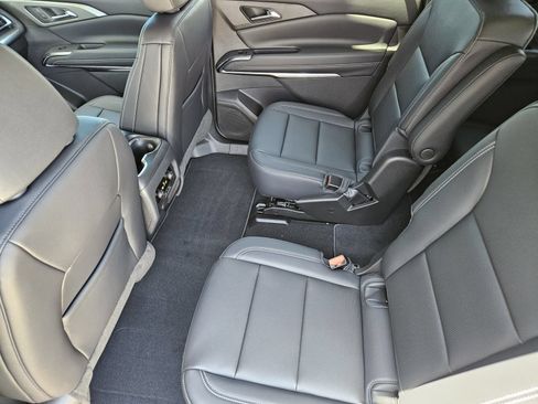 New 2027 Chevrolet Traverse LT w/ Midnight/Sport Edition FWD image 27