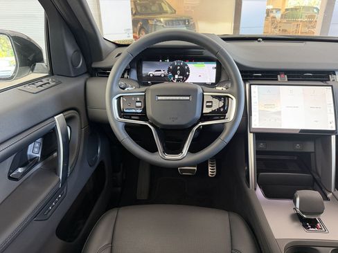 Used 2025 Land Rover Discovery Sport Dynamic SE AWD/4WD image 29