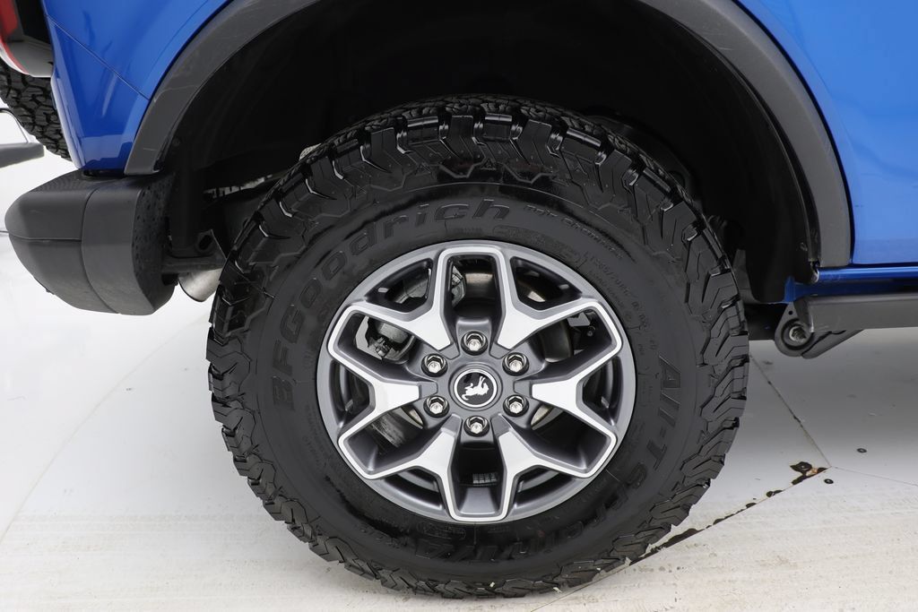 Used 2025 Ford Bronco Badlands AWD/4WD image 9