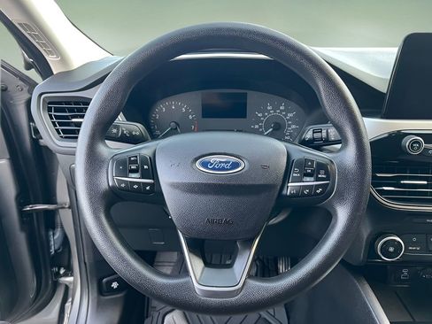 Used 2022 Ford Escape SE image 20