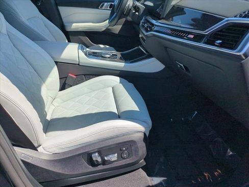 Used 2026 BMW X5 M60i image 22