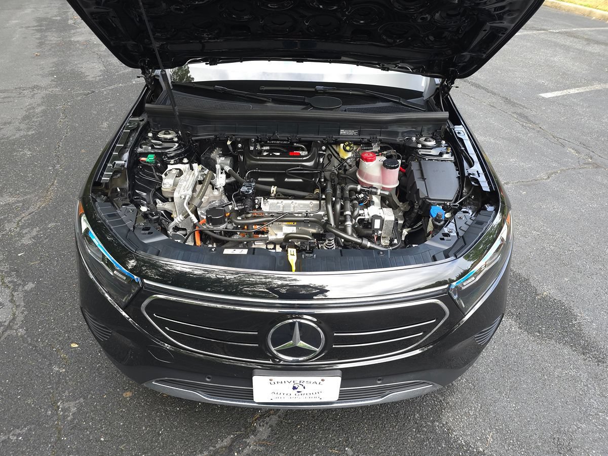 Used 2023 Mercedes-Benz EQB 300 4MATIC w/ Pinnacle Package image 61