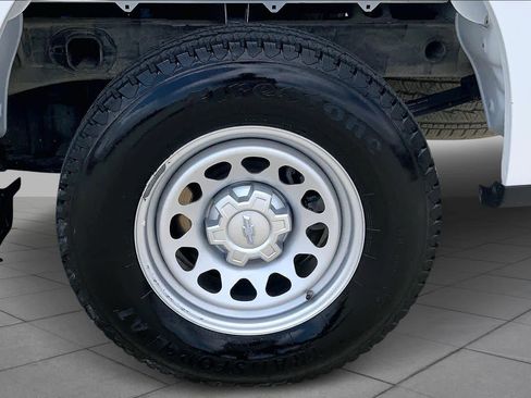 Used 2023 Chevrolet Silverado 1500 W/T w/ Trailering Package image 10