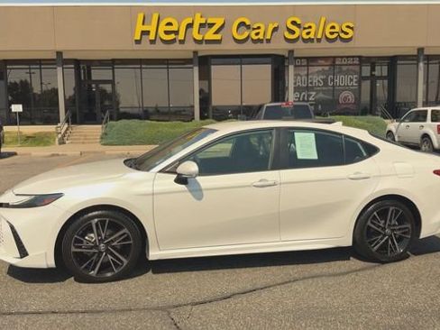 Used 2025 Toyota Camry XSE FWD image 5
