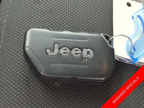 Used 2023 Jeep Wrangler Sport AWD/4WD image 35