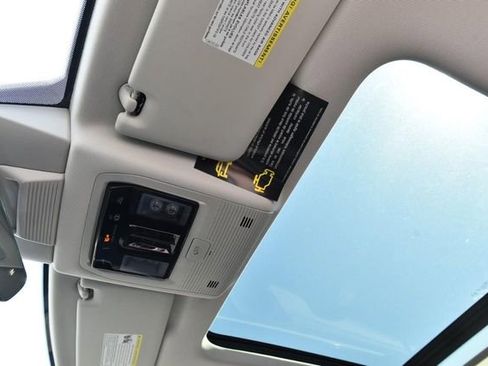 New 2026 Volkswagen Tiguan SE AWD/4WD image 21