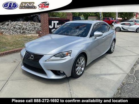 Used 2015 Lexus IS 250 RWD image 3