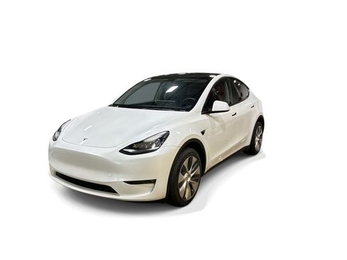 Certified 2023 Tesla Model Y AWD image 1
