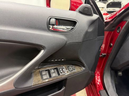 Used 2011 Lexus IS 250C w/ Luxury Pkg image 20