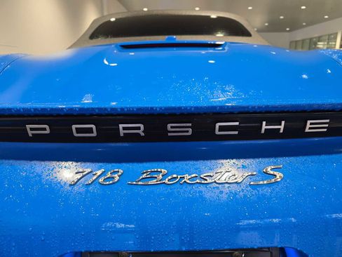 Used 2024 Porsche 718 Boxster S image 15