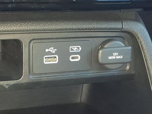 Used 2025 Honda Pilot Black Edition image 28