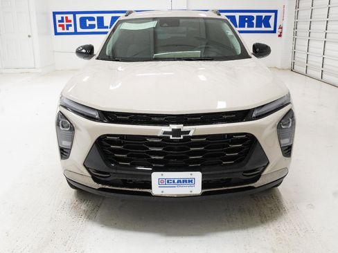New 2026 Chevrolet Trax ACTIV w/ Driver Confidence Package image 2