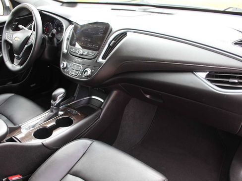 Used 2024 Chevrolet Malibu LT FWD image 14