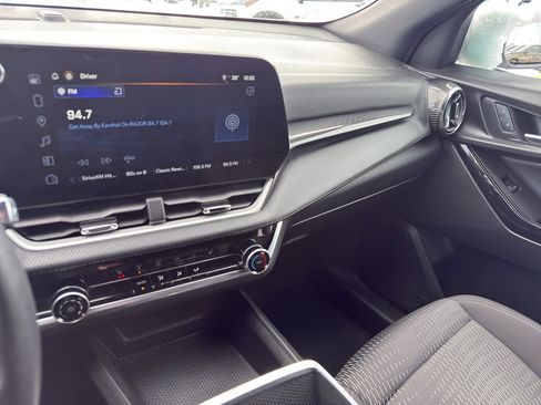 Used 2025 Chevrolet Equinox LT image 21