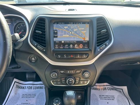 Used 2015 Jeep Cherokee Limited w/ Luxury Group image 24