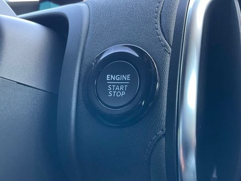 Used 2025 Ford Expedition Tremor AWD/4WD image 24