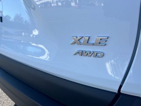 Used 2025 Toyota RAV4 XLE image 31