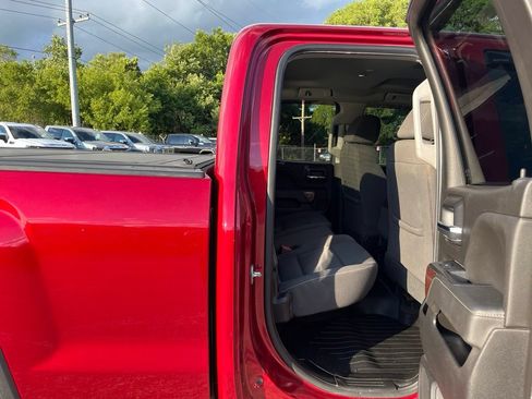 Used 2019 GMC Sierra 1500 SLE w/ SLE Value Package AWD/4WD image 30