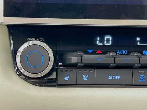 Used 2024 Toyota Tundra Capstone image 21