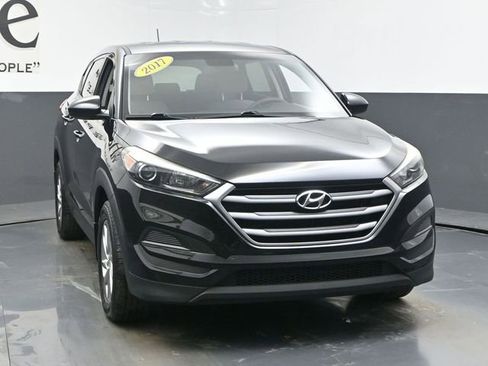 Used 2017 Hyundai Tucson SE image 48