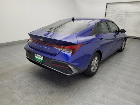 Used 2024 Hyundai Elantra SE FWD image 9