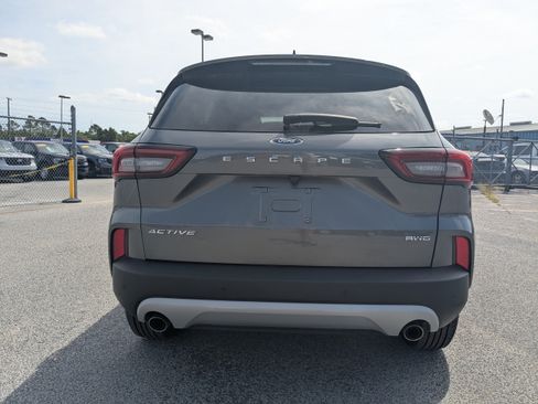 Used 2023 Ford Escape Active w/ Tech Pack #2 AWD/4WD image 5