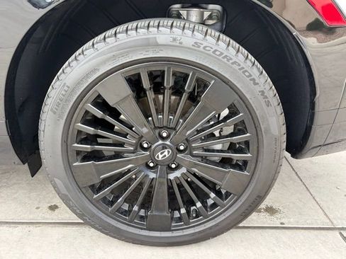 Used 2025 Hyundai Santa Fe Calligraphy FWD image 6