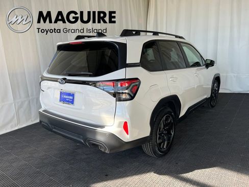 Used 2025 Subaru Forester Limited AWD/4WD image 31