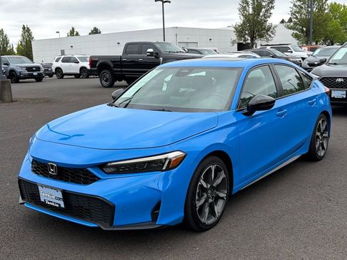 Used 2025 Honda Civic Sport Touring image 4